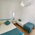 Lorena Vilă Protaras